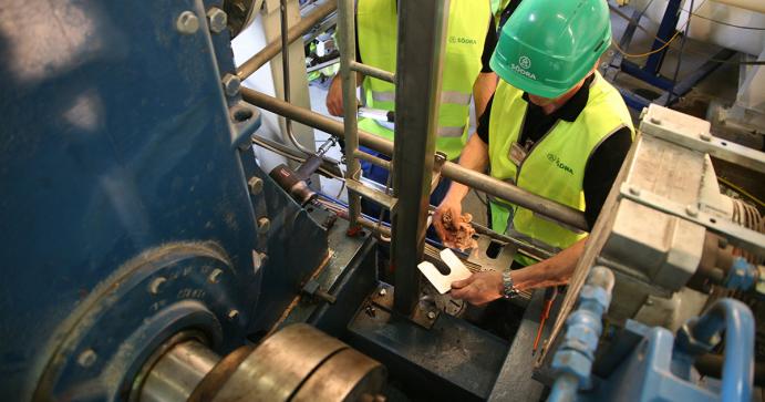 汽輪機、燃氣輪機、離心式和軸流式壓縮機、風機、泵、水輪機、發(fā)電機和航空發(fā)動機軟腳檢查